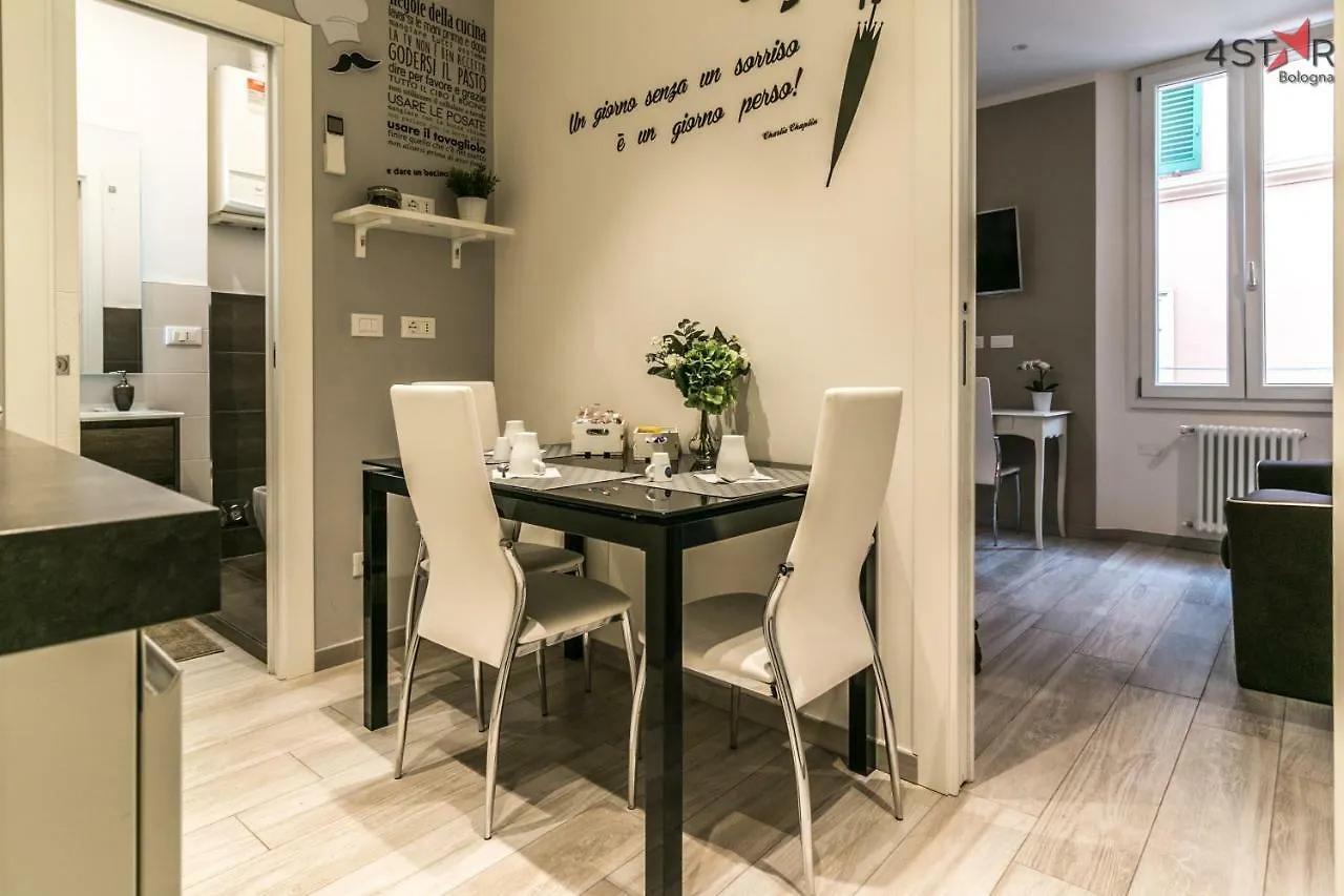 4 Star Two Towers Apartment Bologna