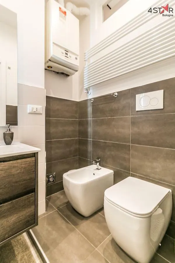 4 Star Two Towers Apartment Bologna