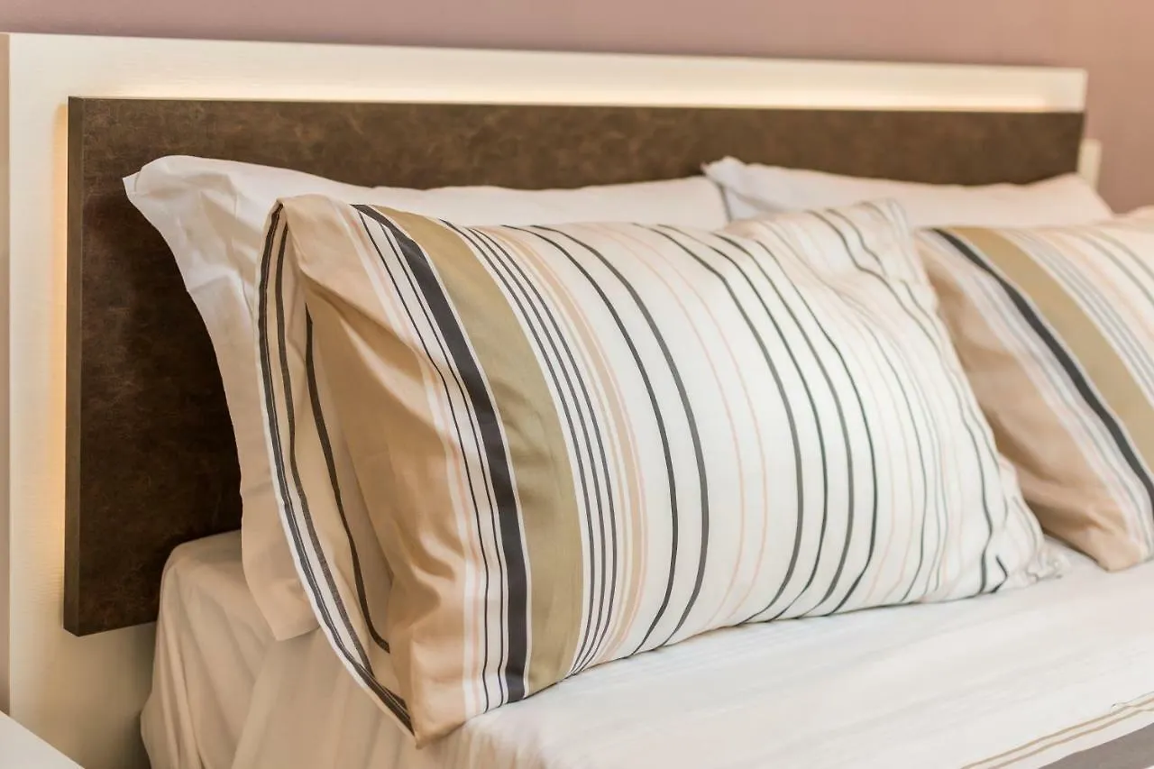 4 Star Two Towers Apartment Bologna