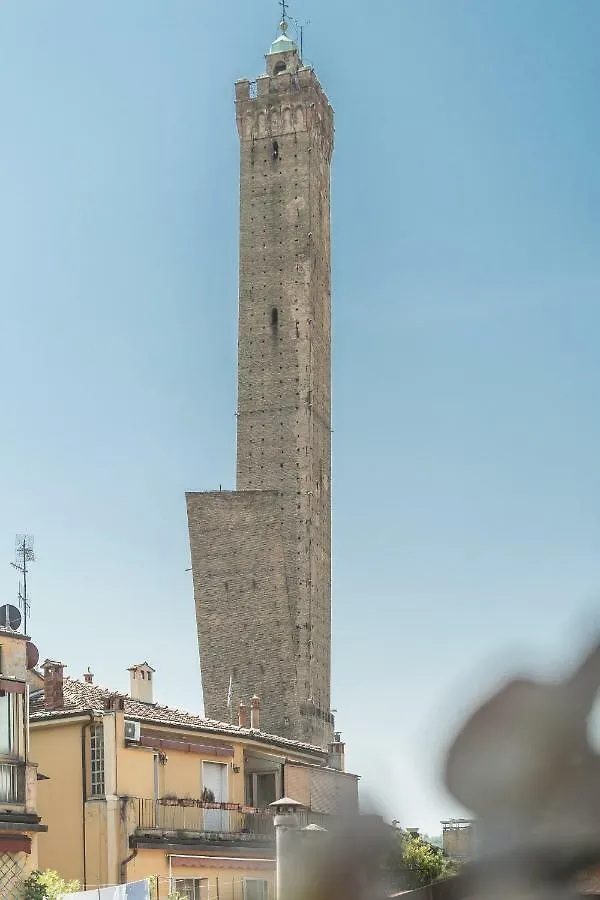 4 Star Two Towers Apartment Bologna 0*,  Italy